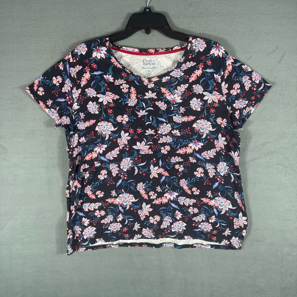 Croft & Barrow Womens The Classic Tee XL Black Floral Short Sleeve V-Neck Shirt